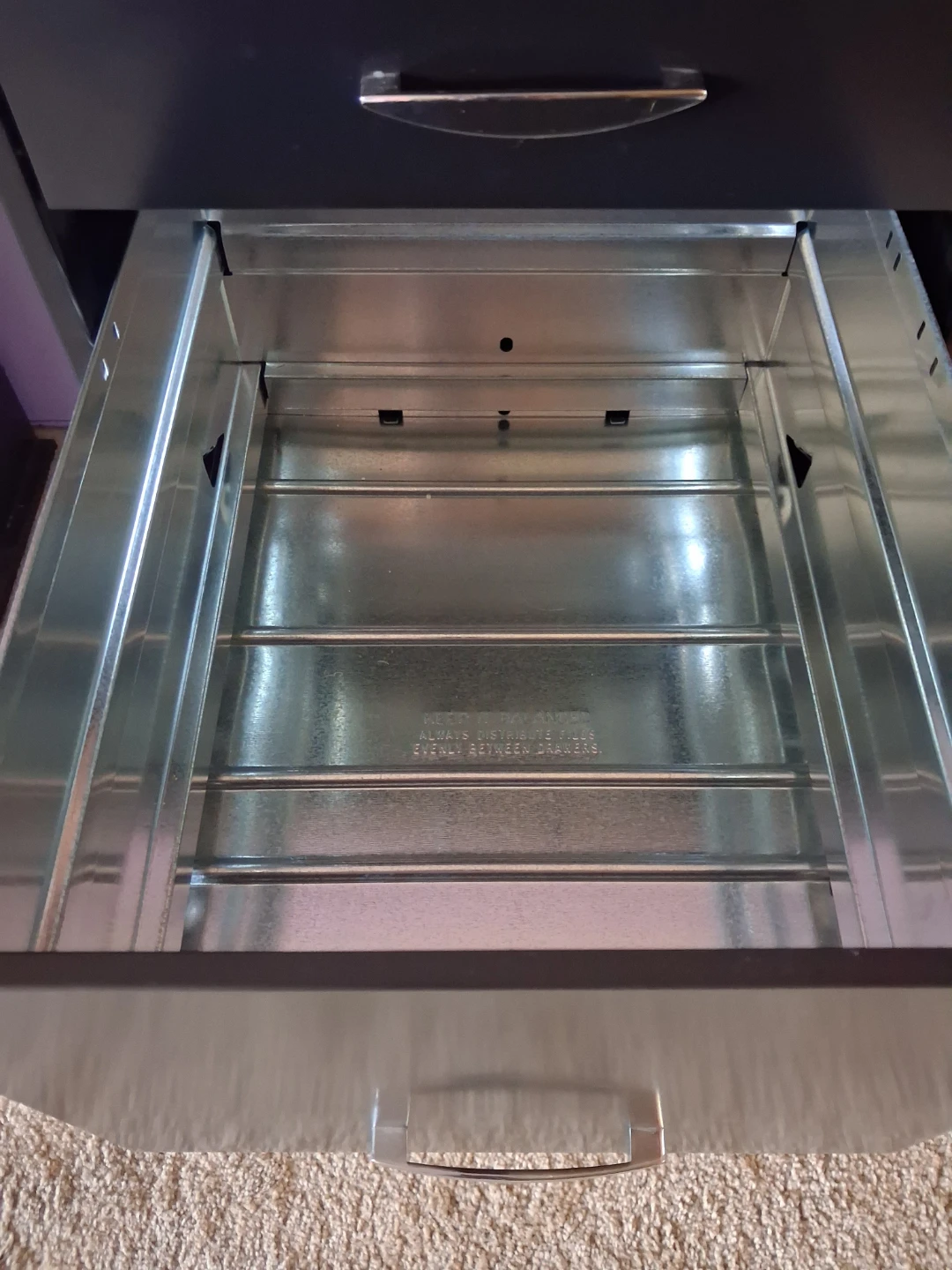 3-Drawer Filing Cabinet with Lock - photo 3