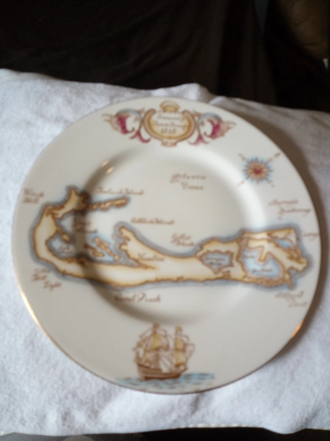 Decorative Plate with Island Map