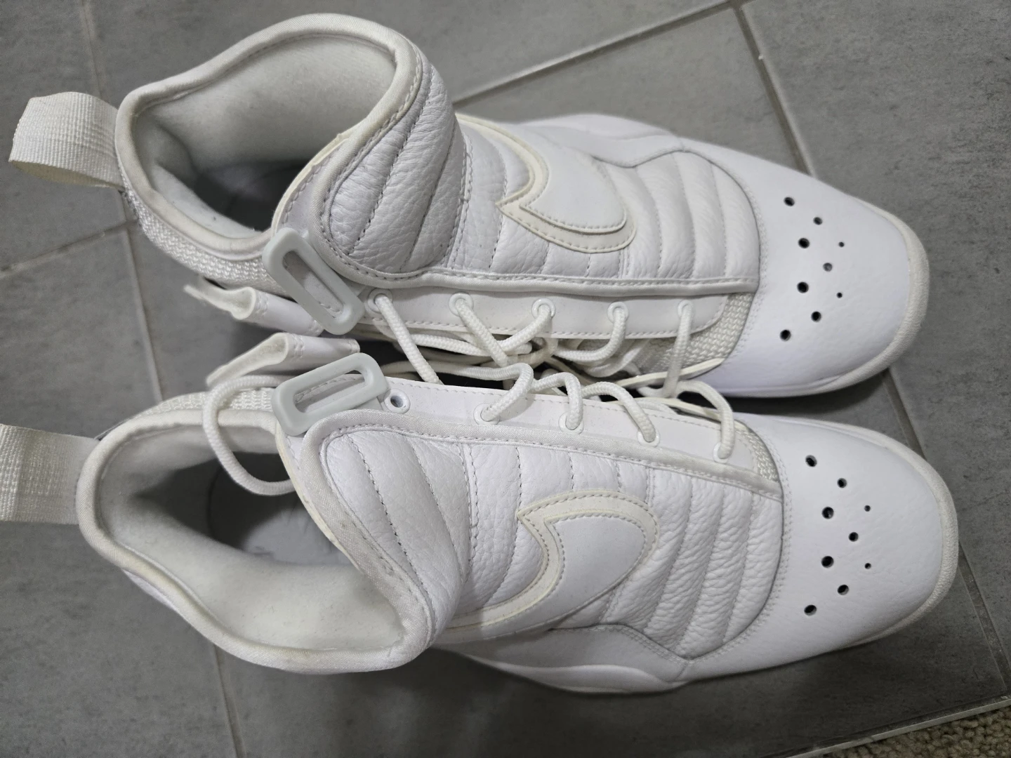 Nike Air Max Tempo Men's Basketball Shoes - photo 2