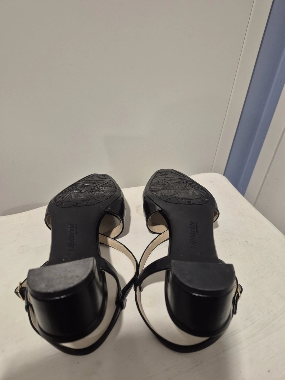 Like New Women's Sandals - LifeStride & Melissa - photo 2