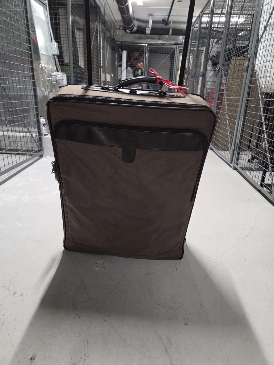 Brown Travel Suitcase - photo 3