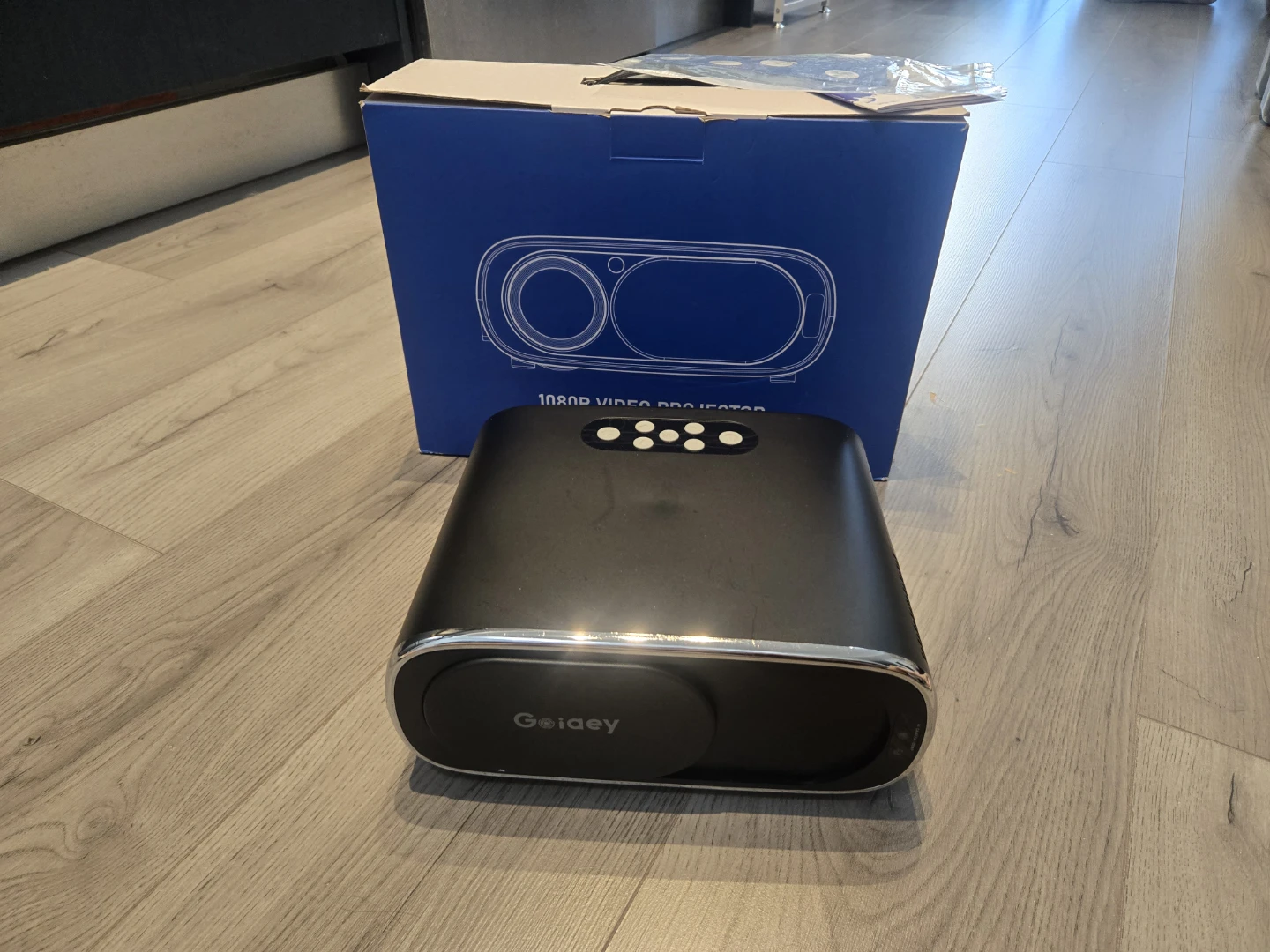 Almost New Goiaey 1080p Video Projector - photo 3