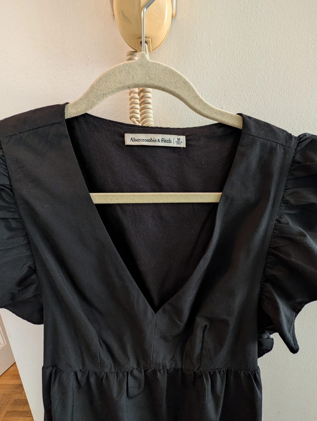 Abercrombie & Fitch Black Ruffle Dress - Medium - photo 2