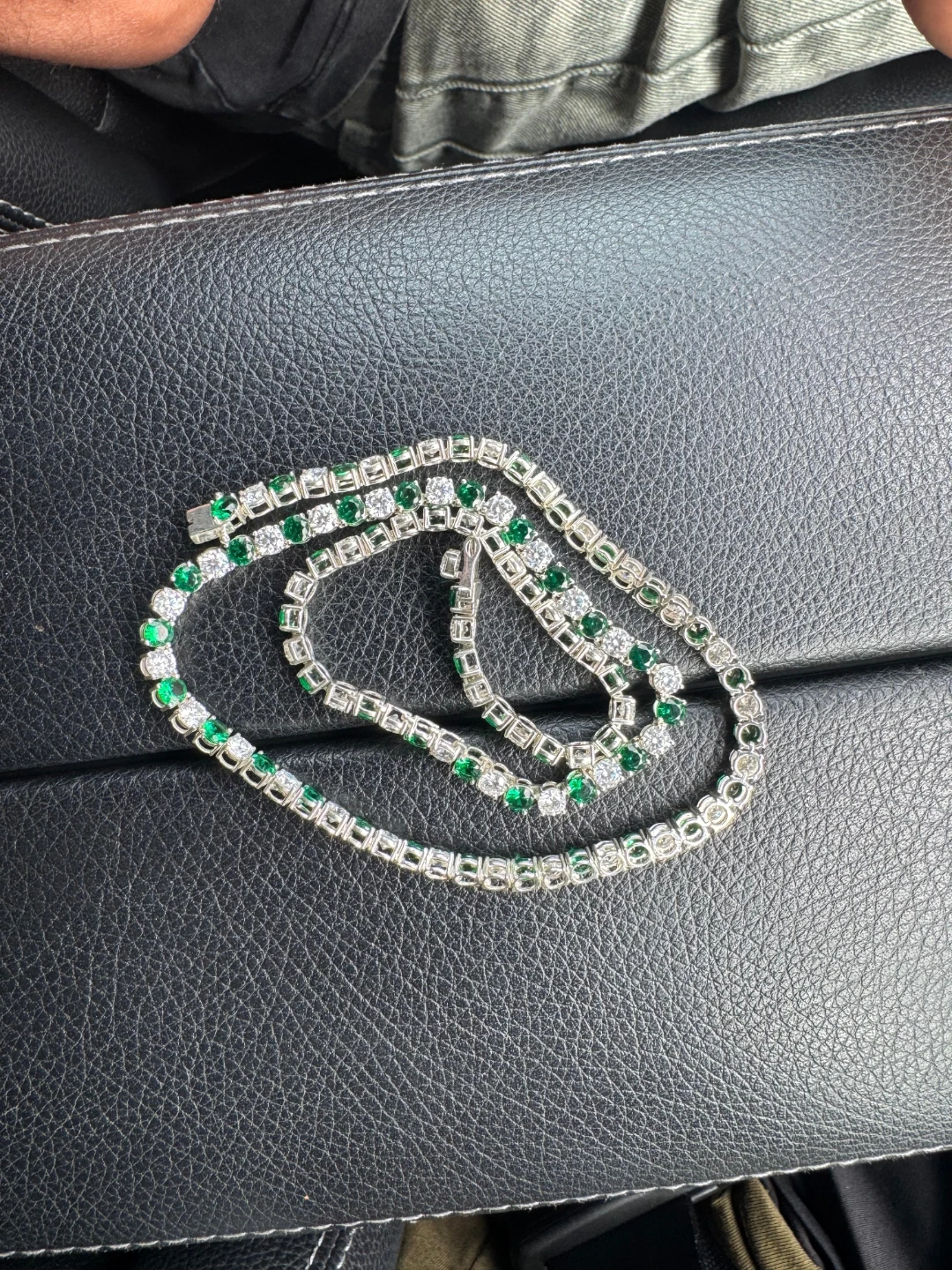 Tennis Bracelet with Green Stones and Diamonds - photo 3