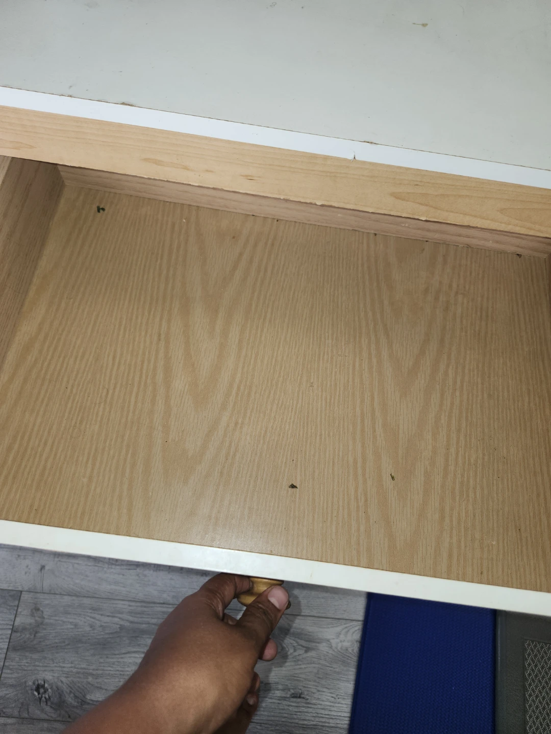 White Kitchen Baker's Rack with Drawer and Cabinets - photo 5
