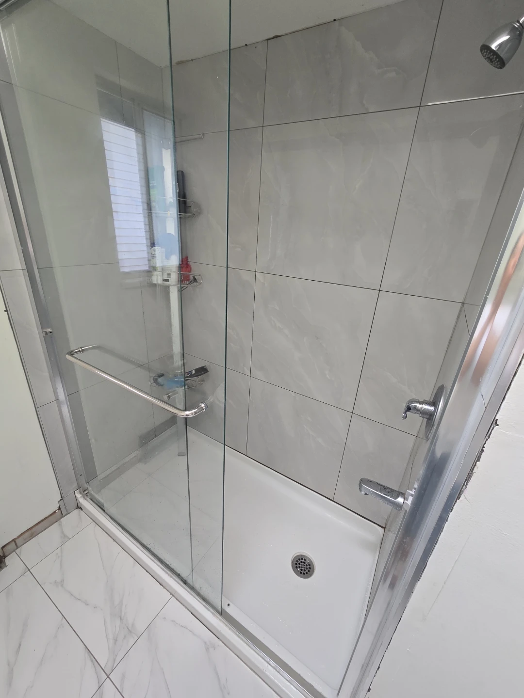 Fuenished room with private entrance and balcony - photo 4