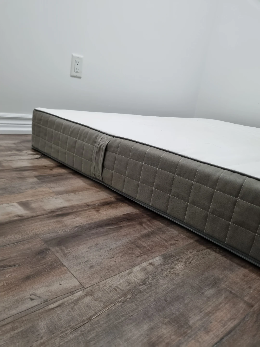 Queen mattress - photo 3