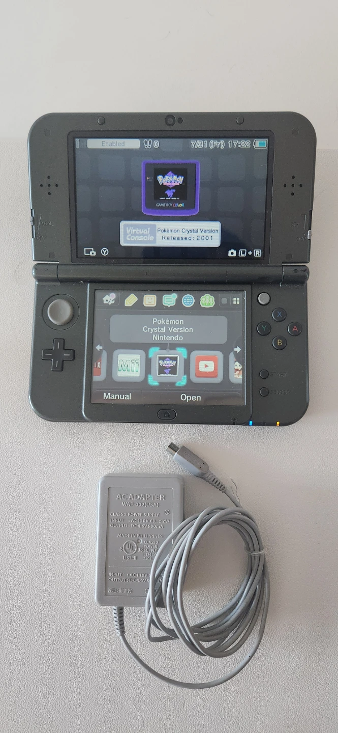 New Nintendo 3DS XL with charger