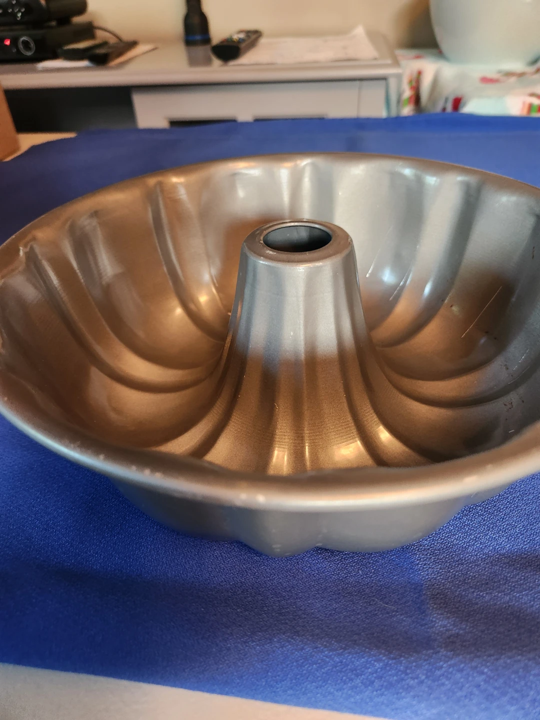 Fluted Bundt Cake Pan - photo 3