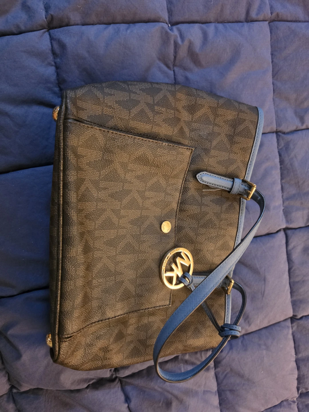 Michael Kors Jet Set Medium Snap Pocket Tote