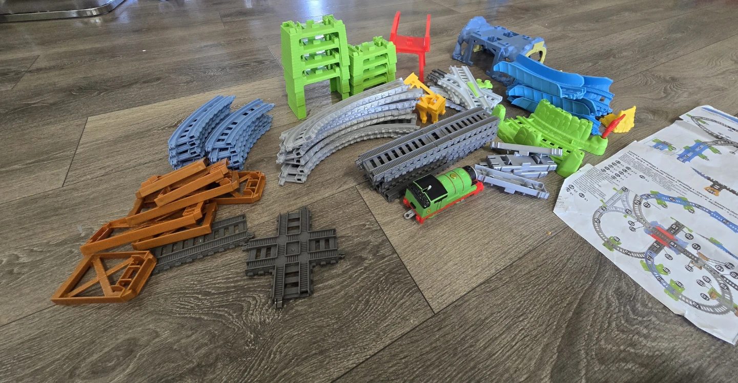 Thomas and friends train set - photo 2