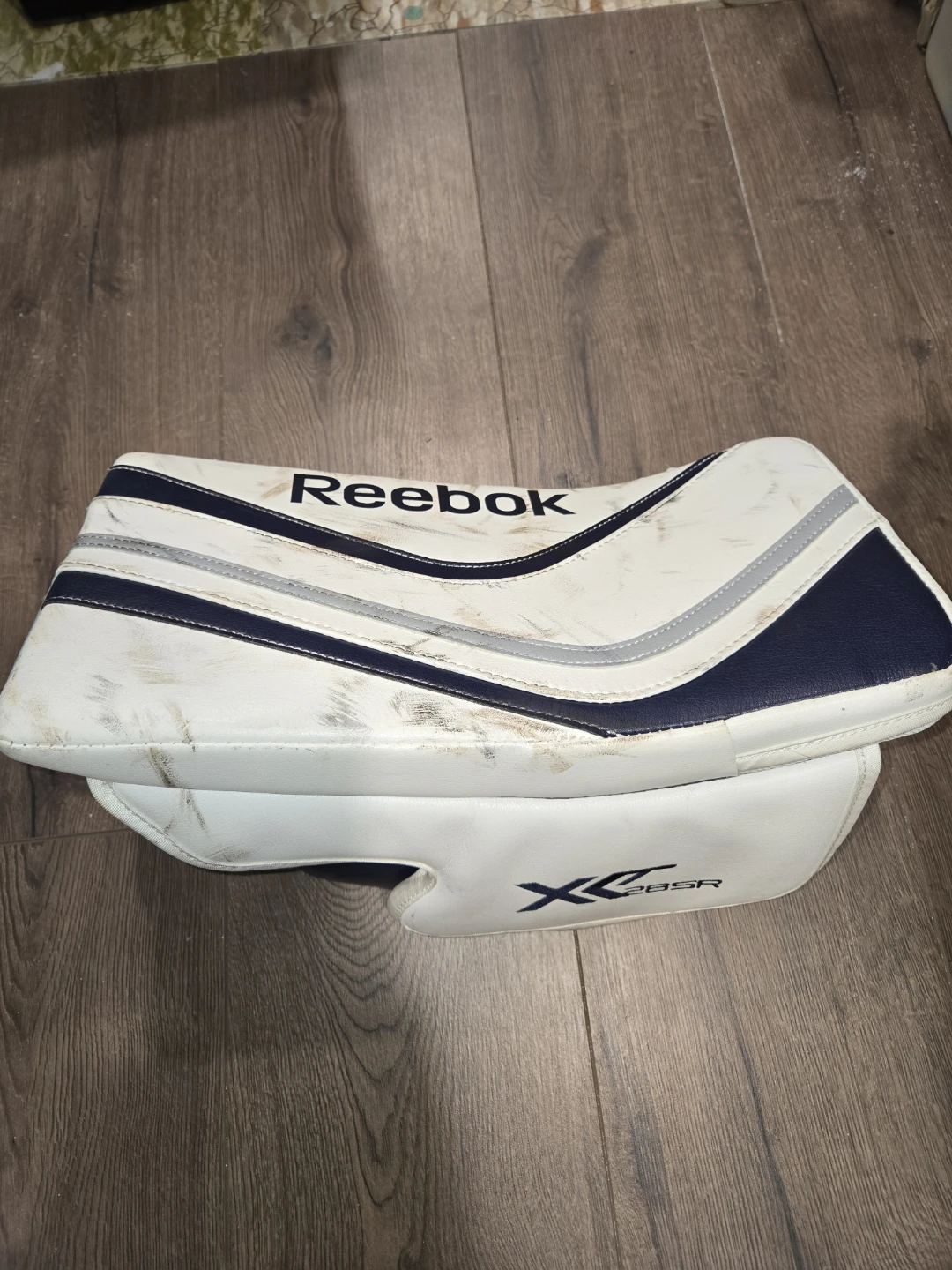 Reebok XR 28SR Goalie Glove and Blocker set - photo 2