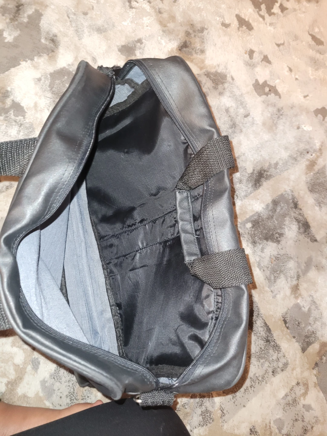 Black Messenger Bag - photo 4