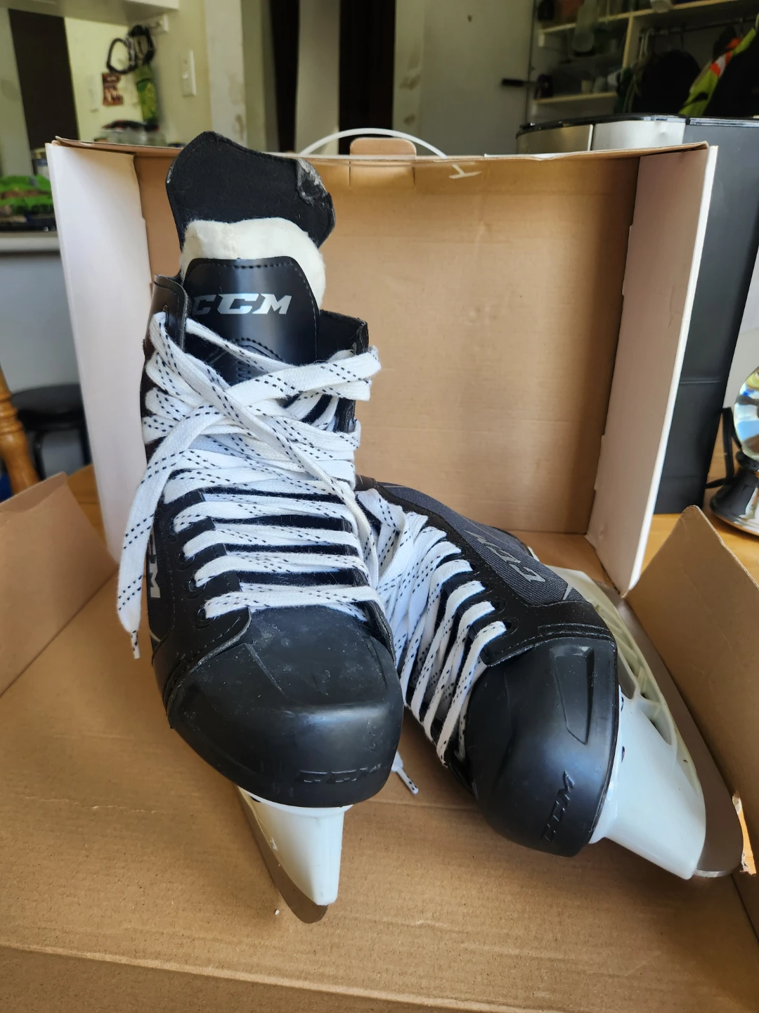 CCM Ribcor XT Hockey Skates - Size 6
