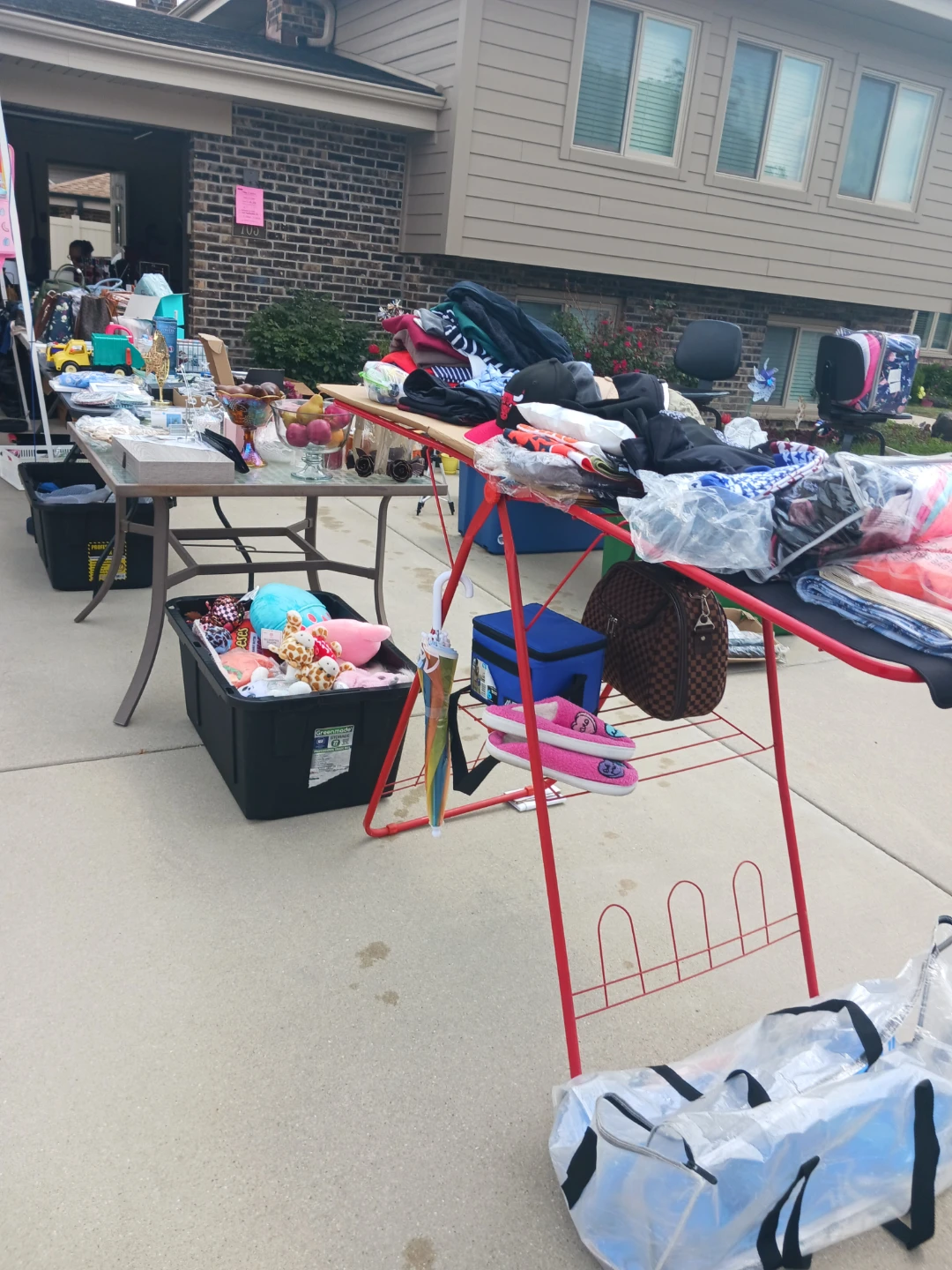 GARAGE SALE TODAY & MONDAY & 8AM -4PM . - photo 3