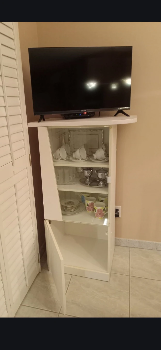 Cabinet/TV stand - photo 2