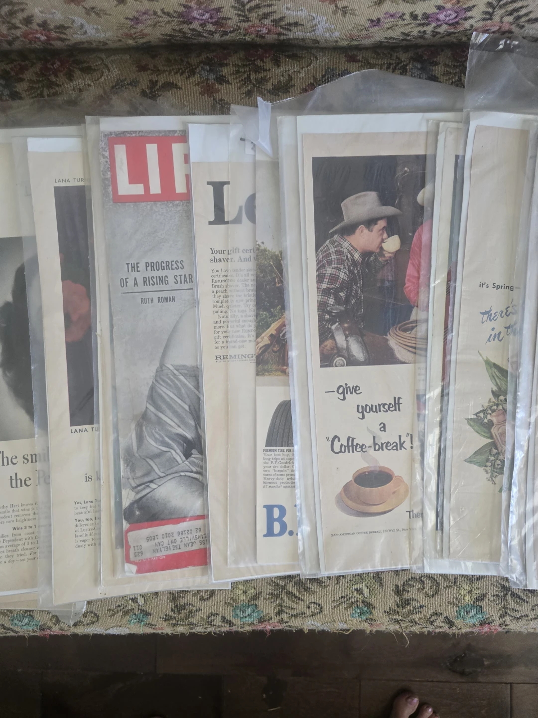 20 Assorted Vintage Advertisements - photo 2