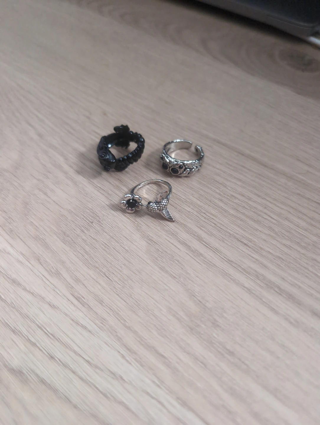 3 Statement rings
