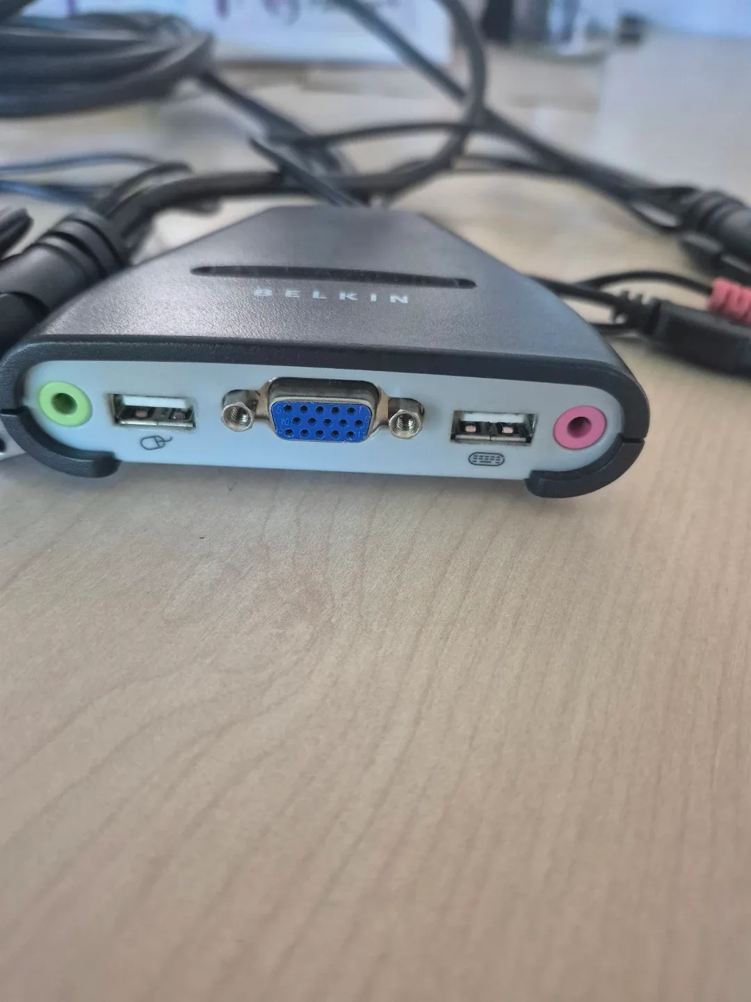 Belkin KVM Switch - photo 2