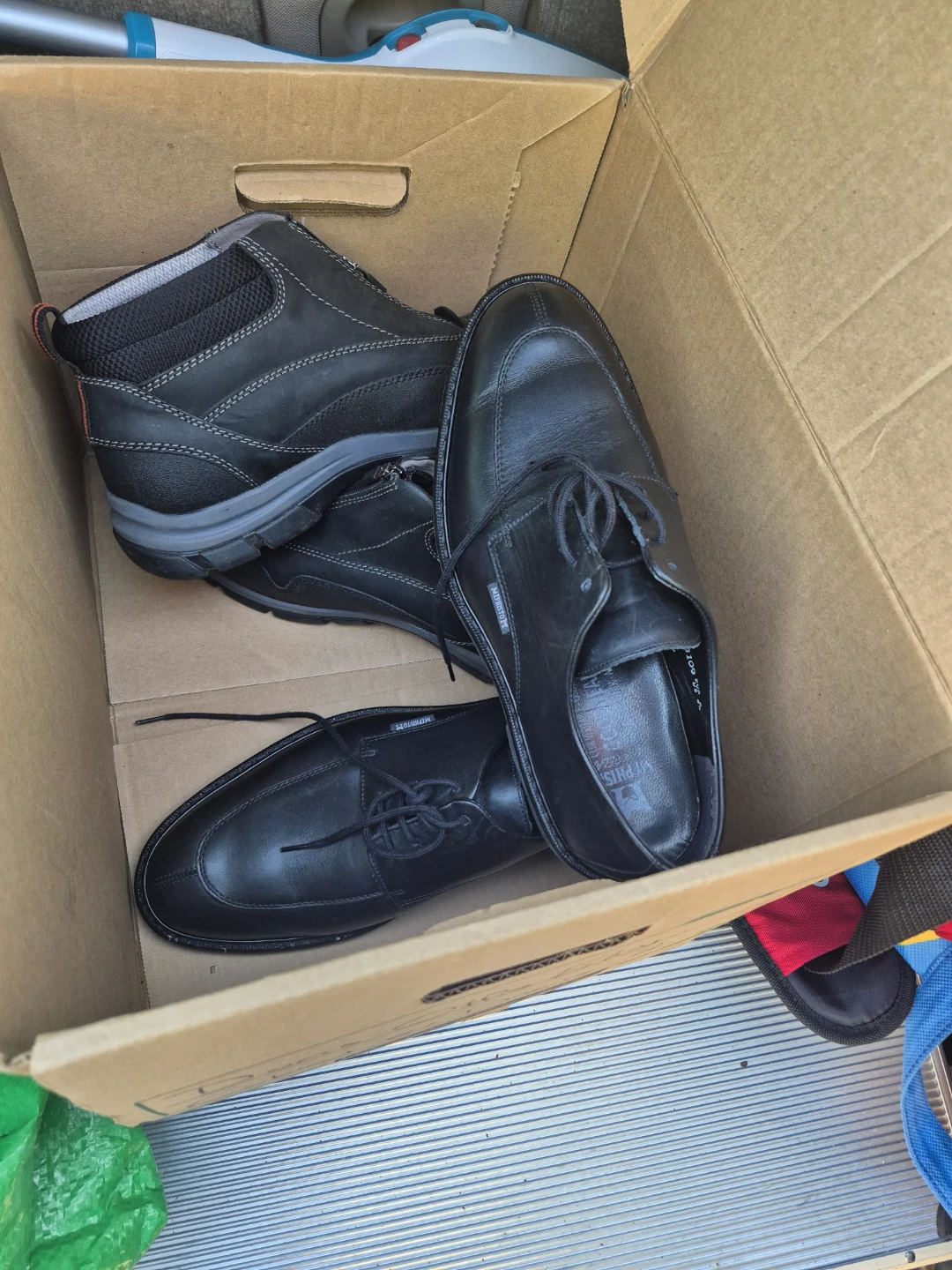 Mephisto Black Leather Dress Shoes & Casual Boot