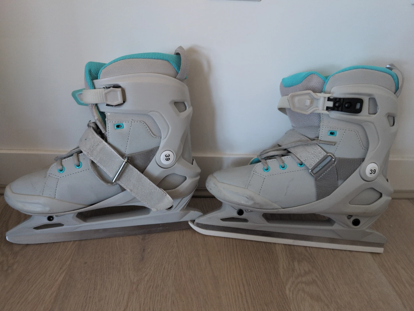 Ice Skates Size 39