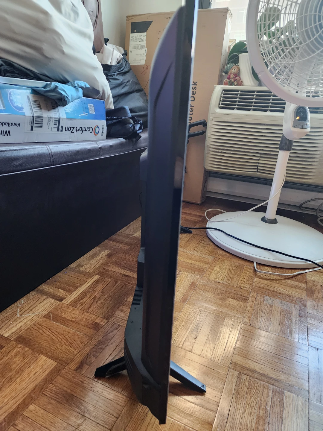 LG Smart TV 43 inch 4K - photo 3