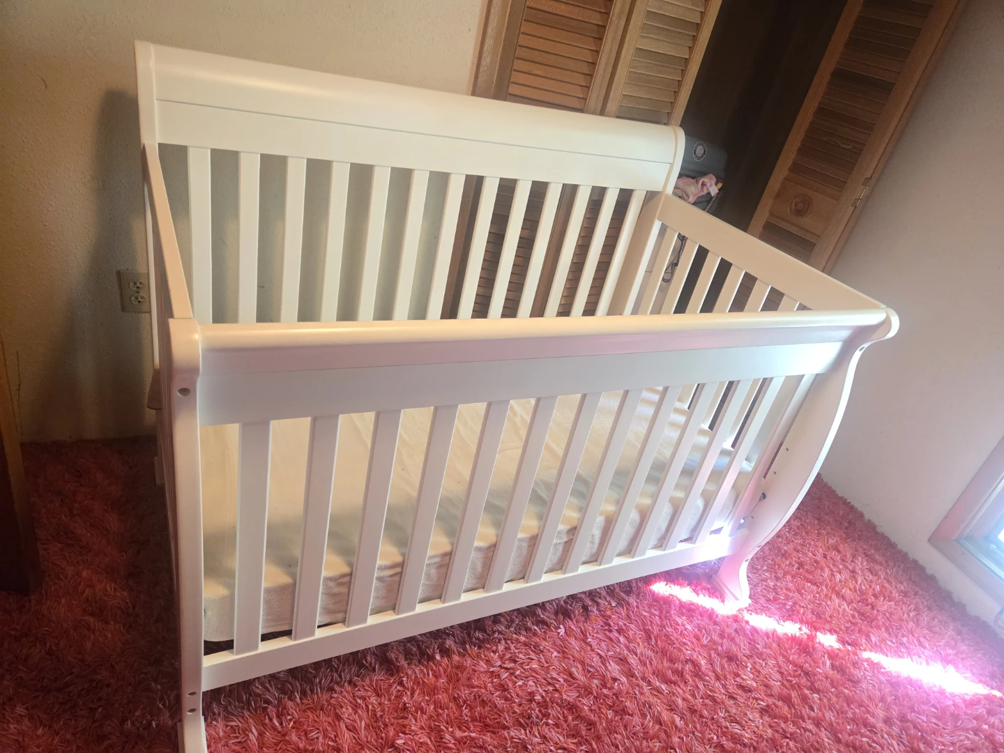White solid wood Baby Crib