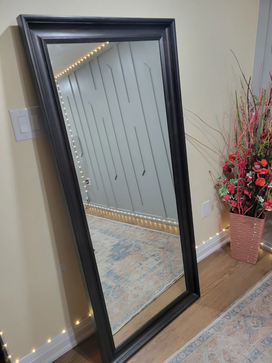 IKEA mirror !! Mint condition