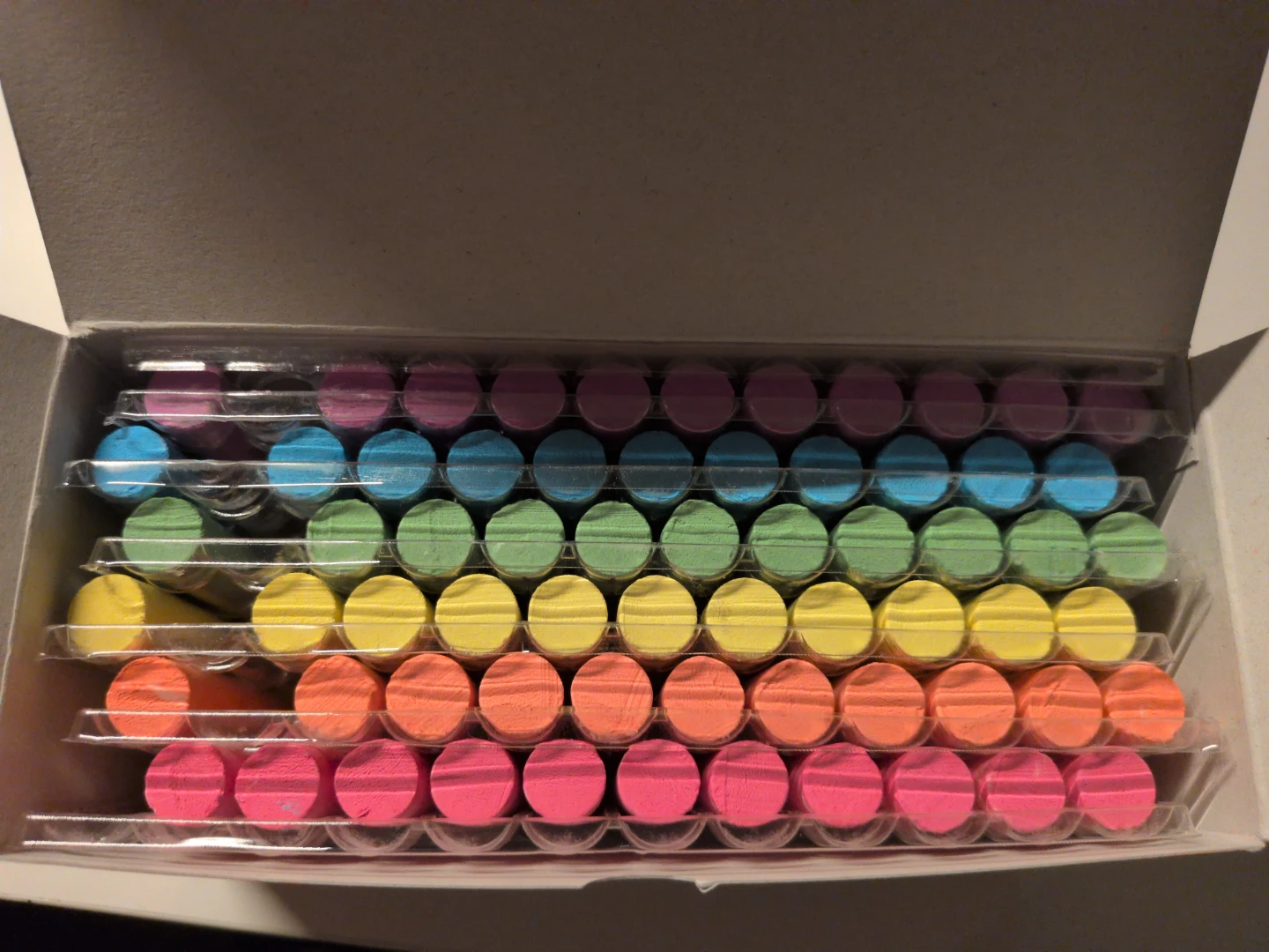Nihon Rikagaku Dustless Chalk 72 Count - photo 3