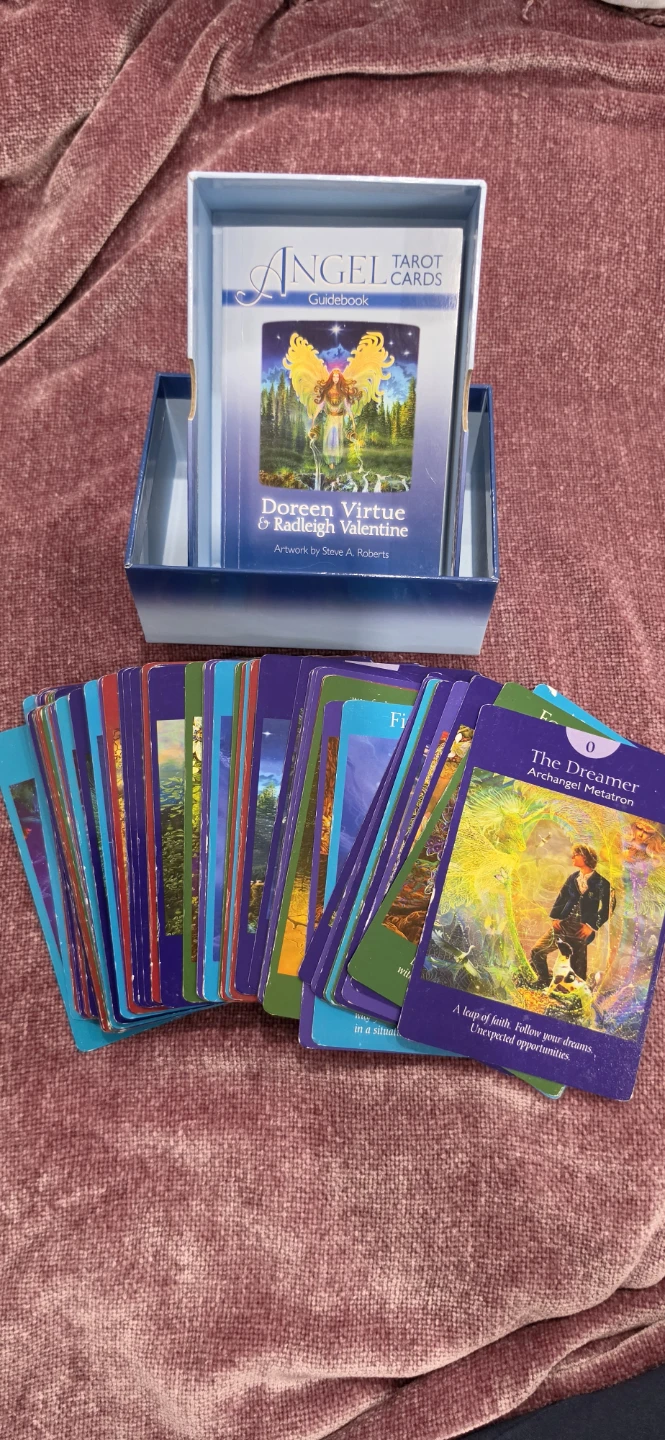 Angel Tarot Cards by Doreen Virtue & Radleigh Valentine - photo 3