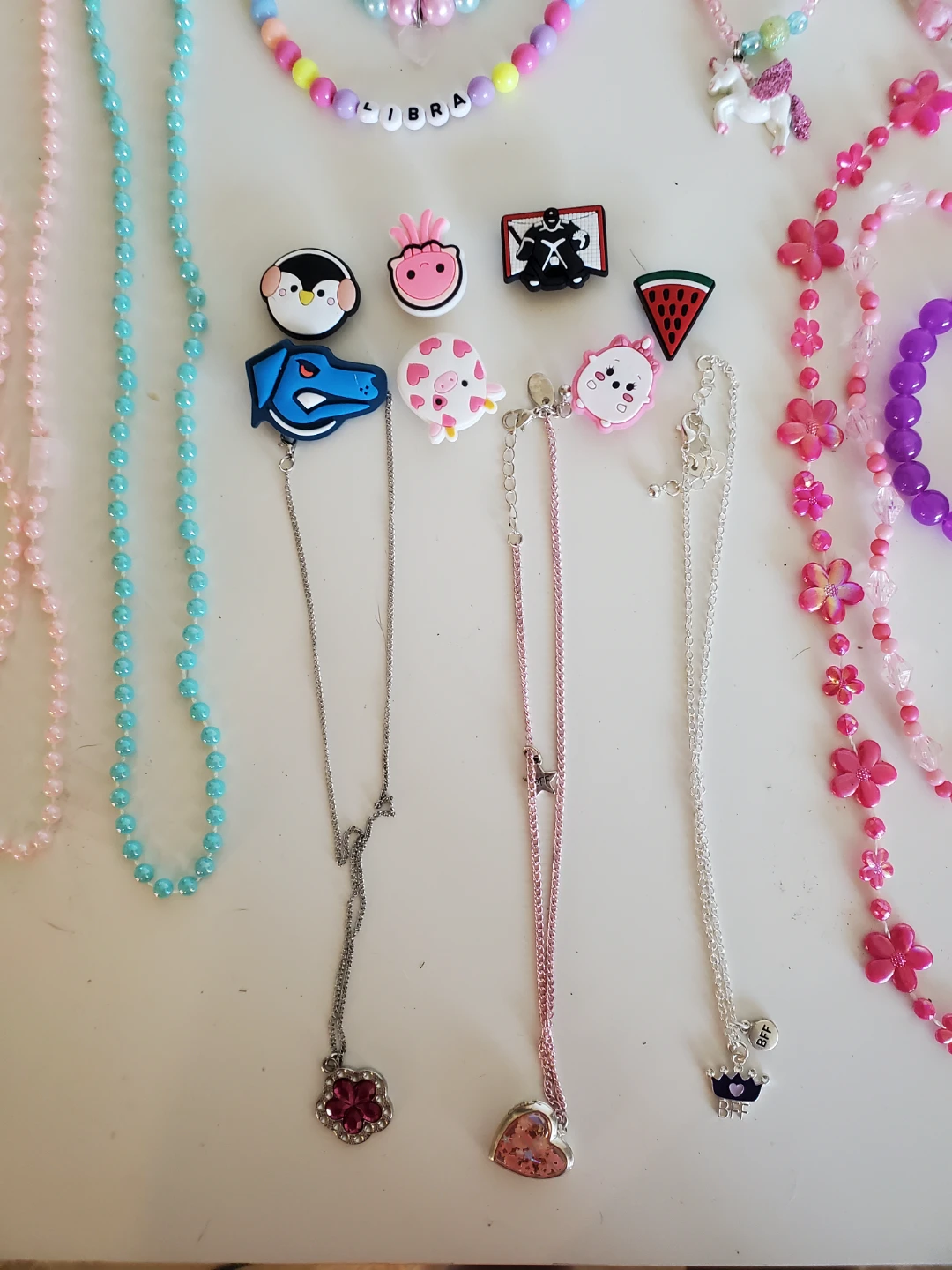 Girl's Large Jewelry Lot...VGUC - photo 5