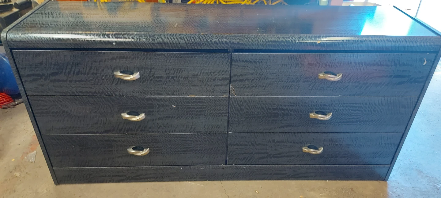 Black Six-Drawer Dresser