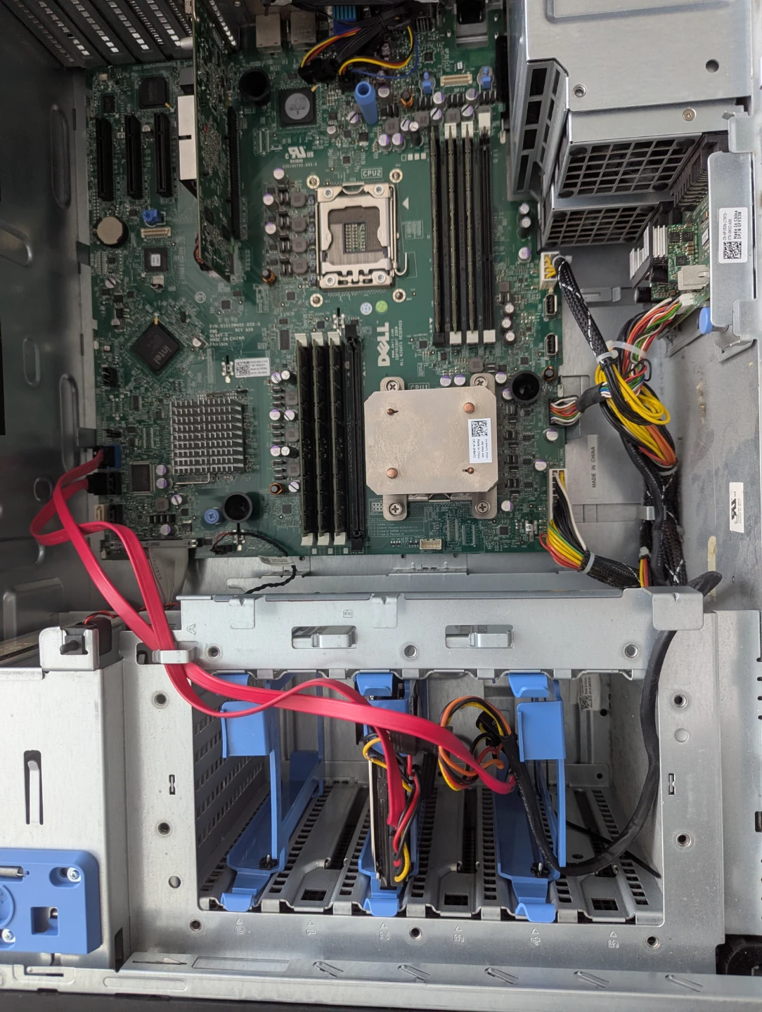 Dell T410 Tower Server  Runs Windows 10 smoothly - photo 3