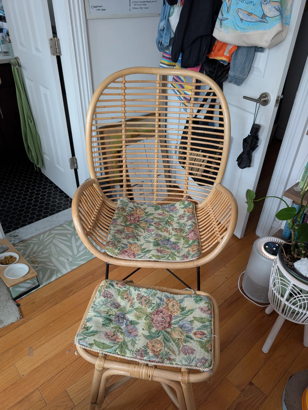 Rattan Accent Chair with Floral Cushion