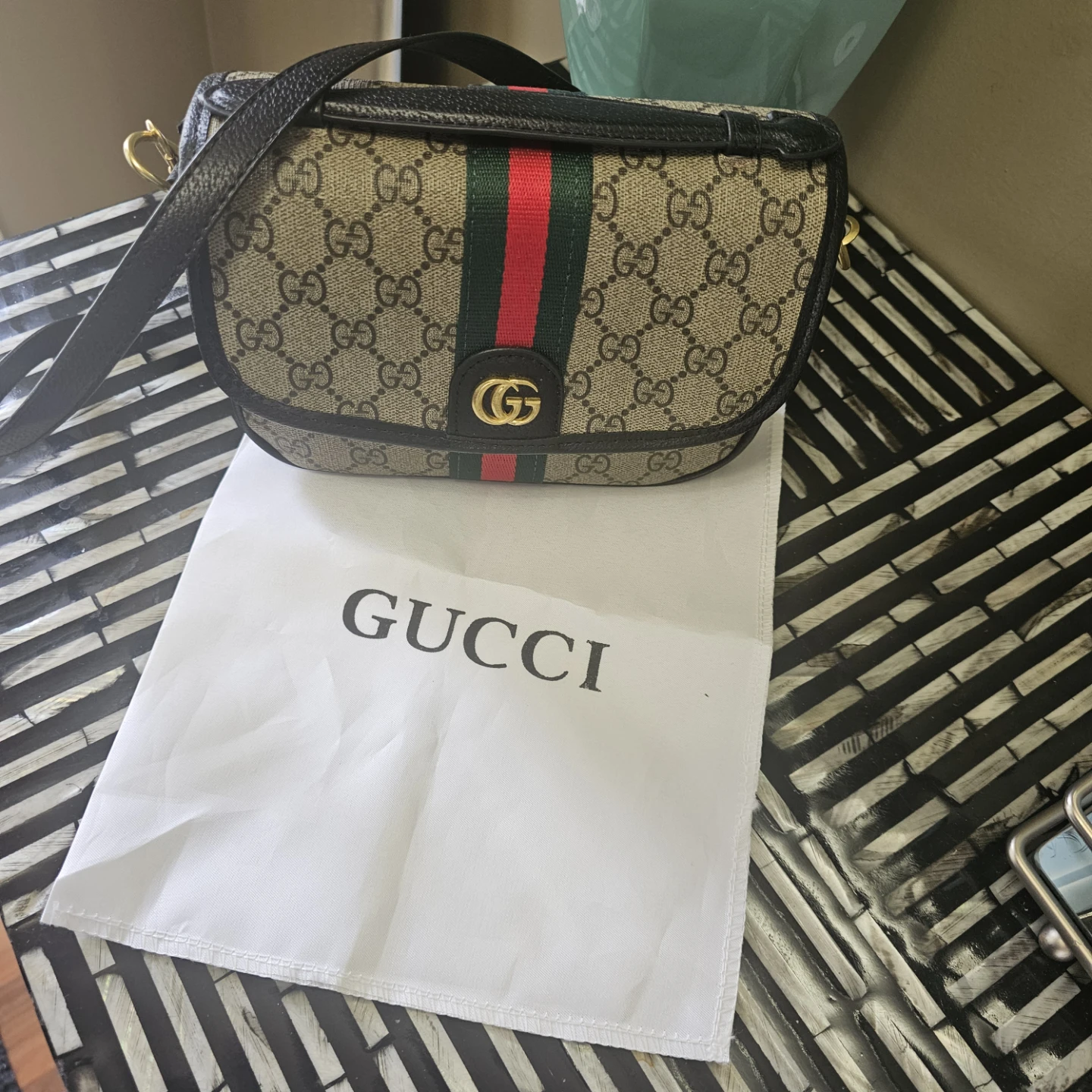 Gucci Ophidia GG Small Shoulder Bag - photo 2