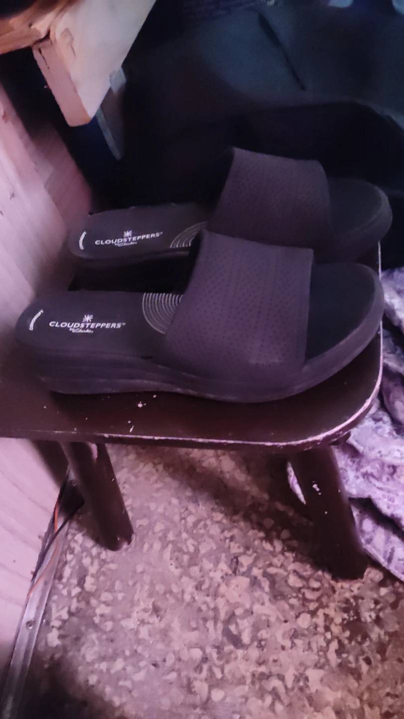 Cloudsteppers by Clarks Slides
