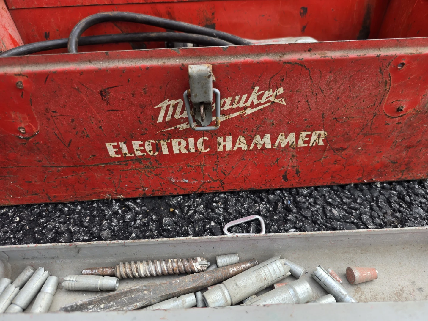 Electric hammer drill - photo 3