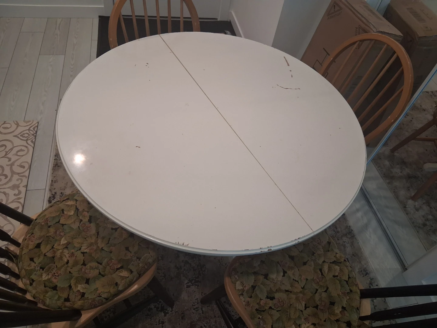 Round dinning set