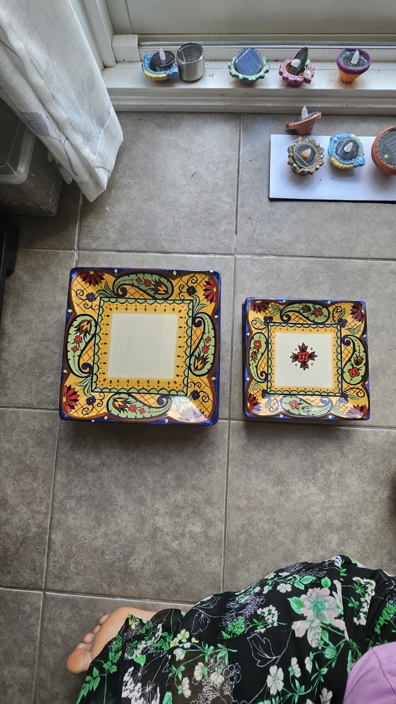Corsica Square Plates - 6 Dinner plates and 4 Salad plates