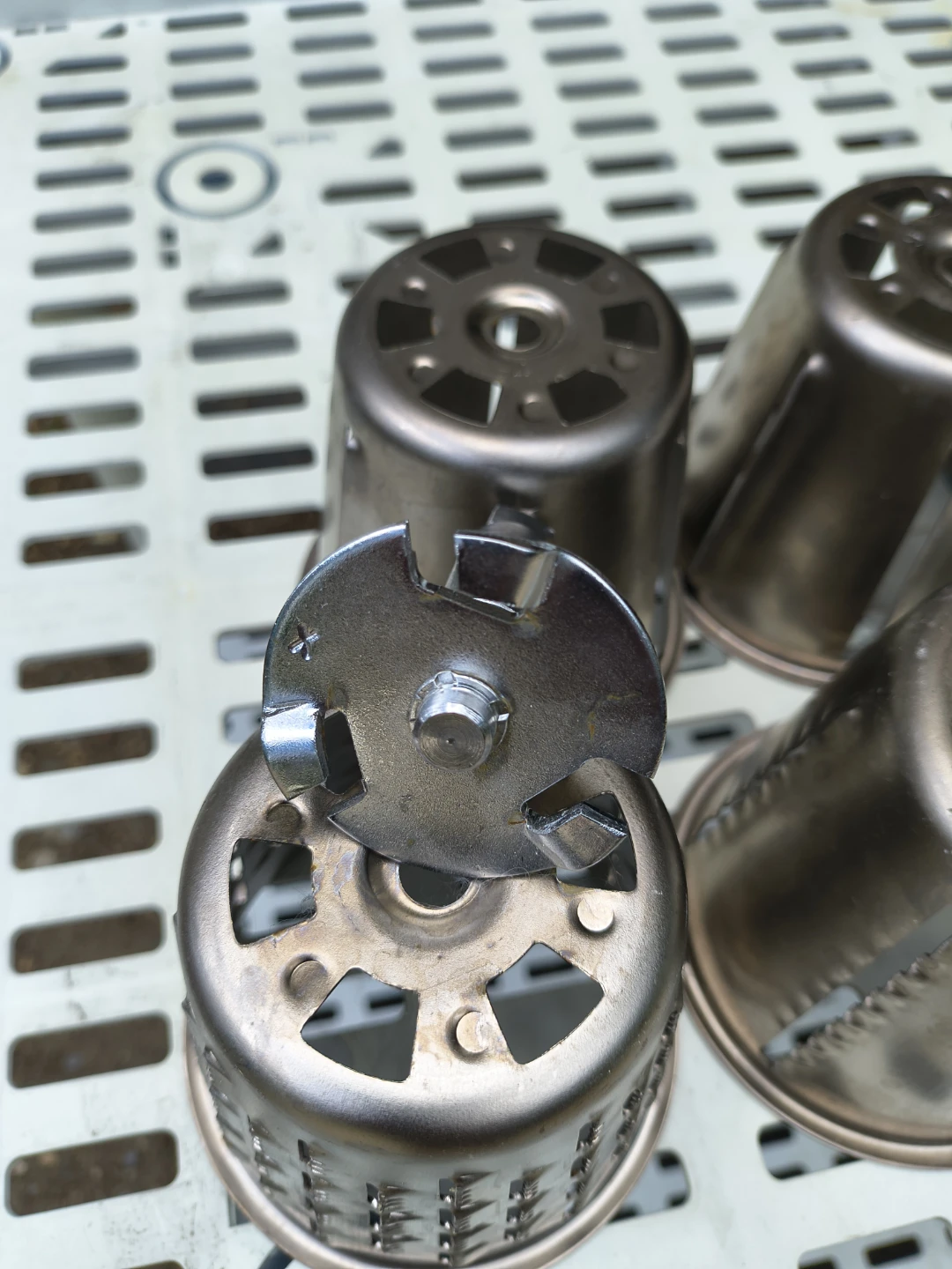 Cuisinart grater system for stand mixer. - photo 2
