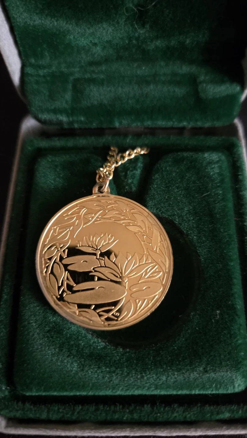 1977 Mother's Day Pendant - Sterling Silver Plated in 24kt Gold - photo 2