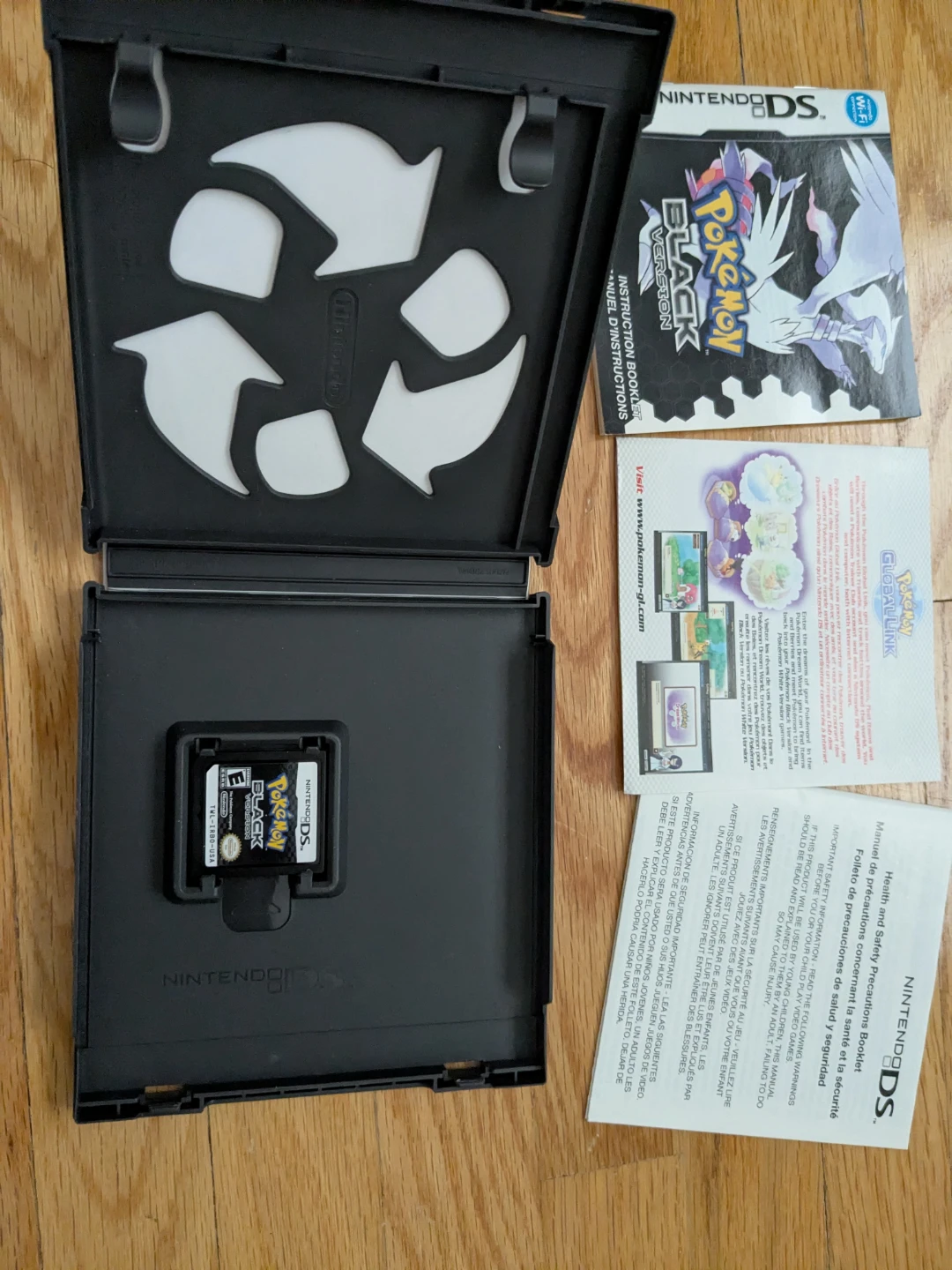 Nintendo DS Pokémon Black & Black 2 Version Games - photo 4