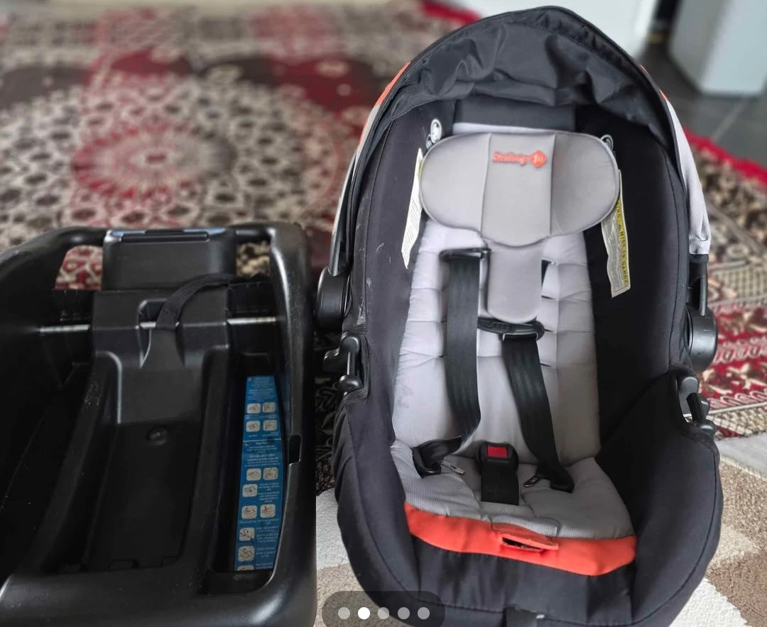 Safety 1st Infant Car Seat with Base