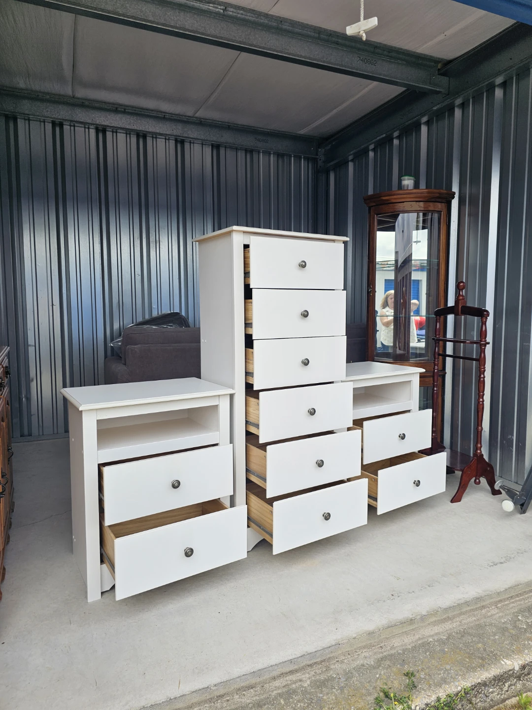 White Dresser and Nightstands Set - photo 3