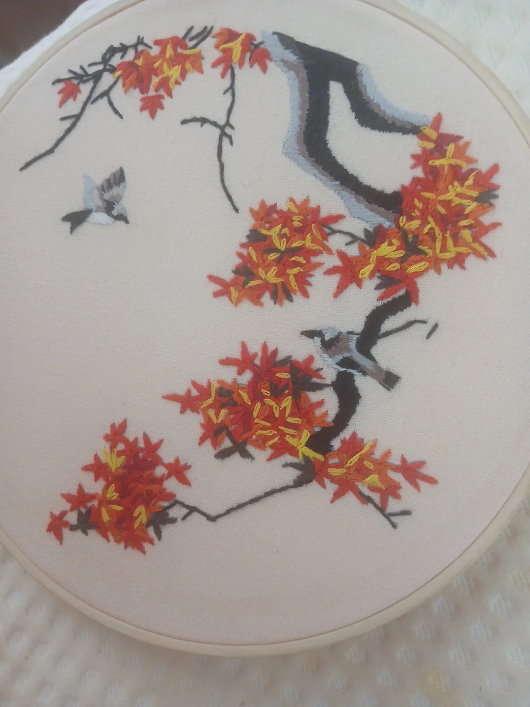 Embroidery Hoop Art with Birds and Maple Leaves - photo 2