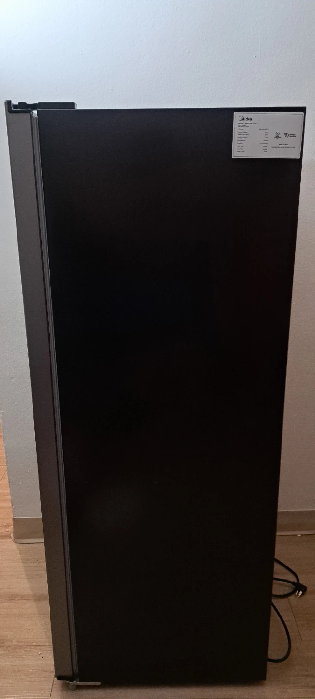 Midea 6.9 cu. ft. Convertible Upright Freezer - photo 4