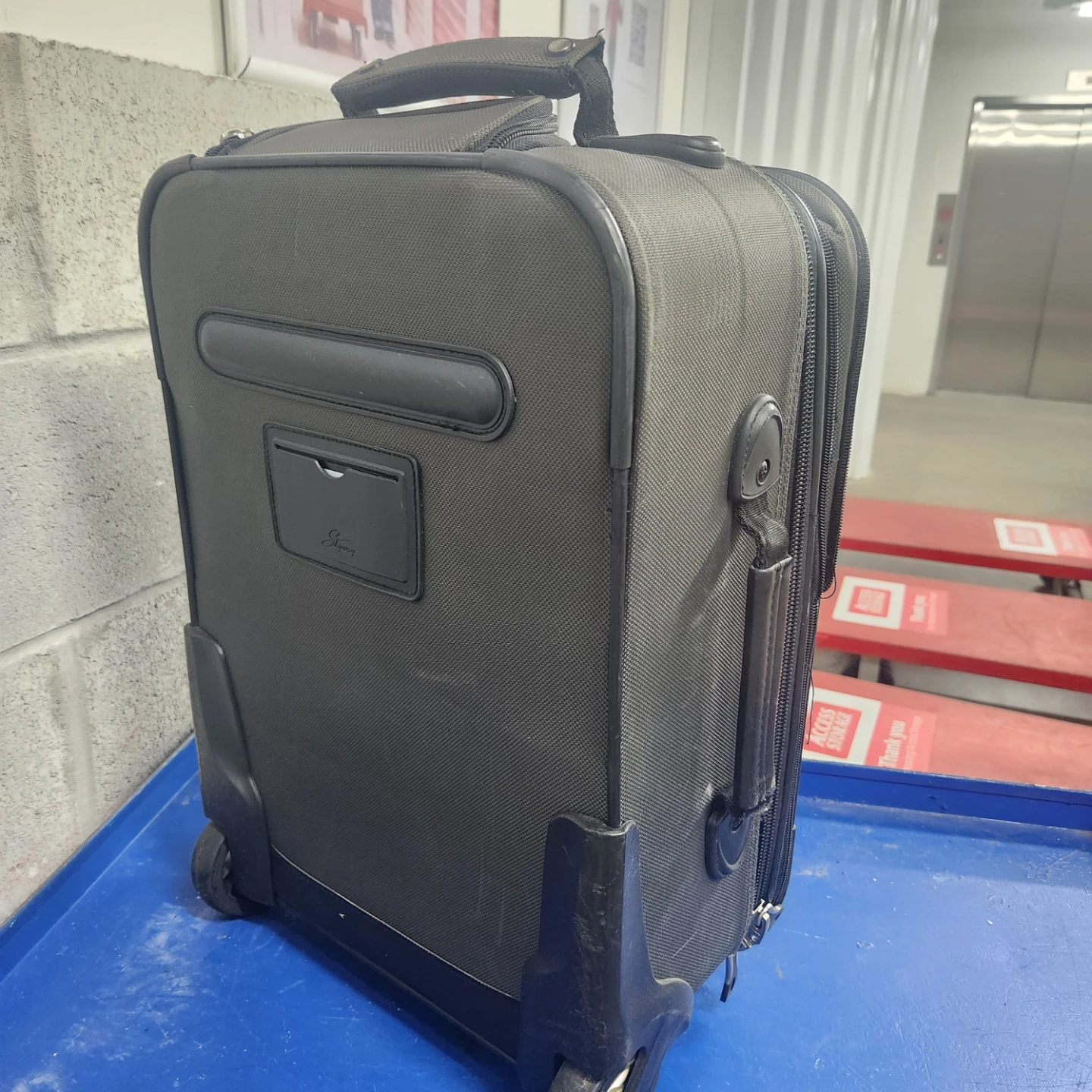 Skyway Rolling Luggage