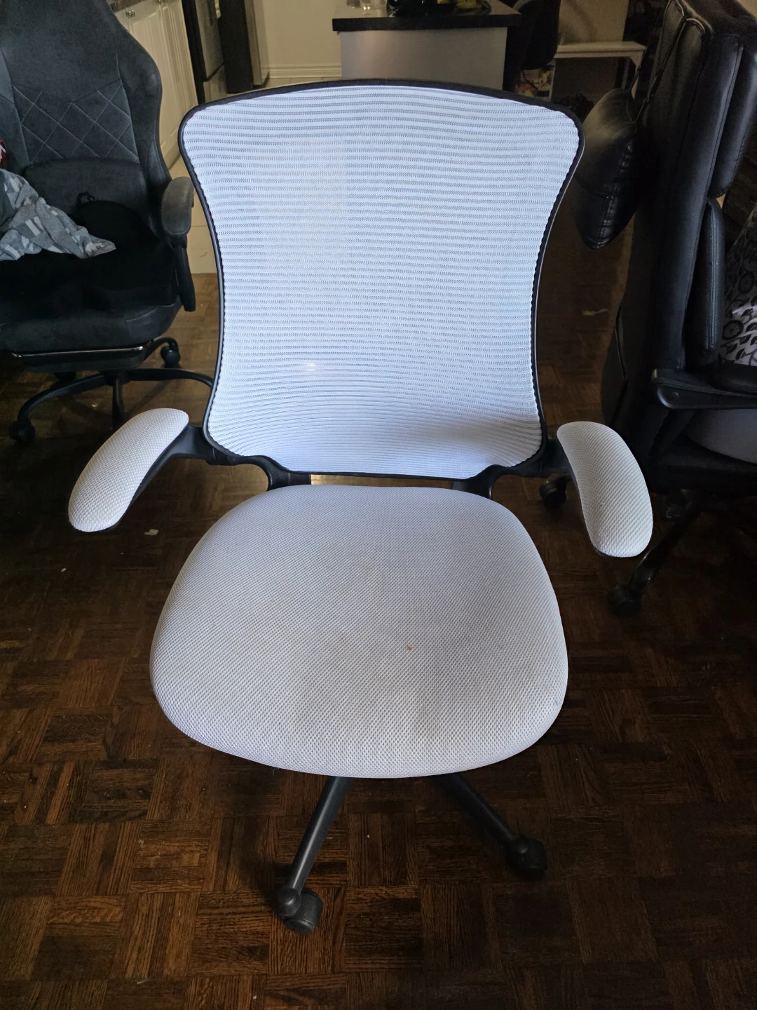 White Mesh Office Chair