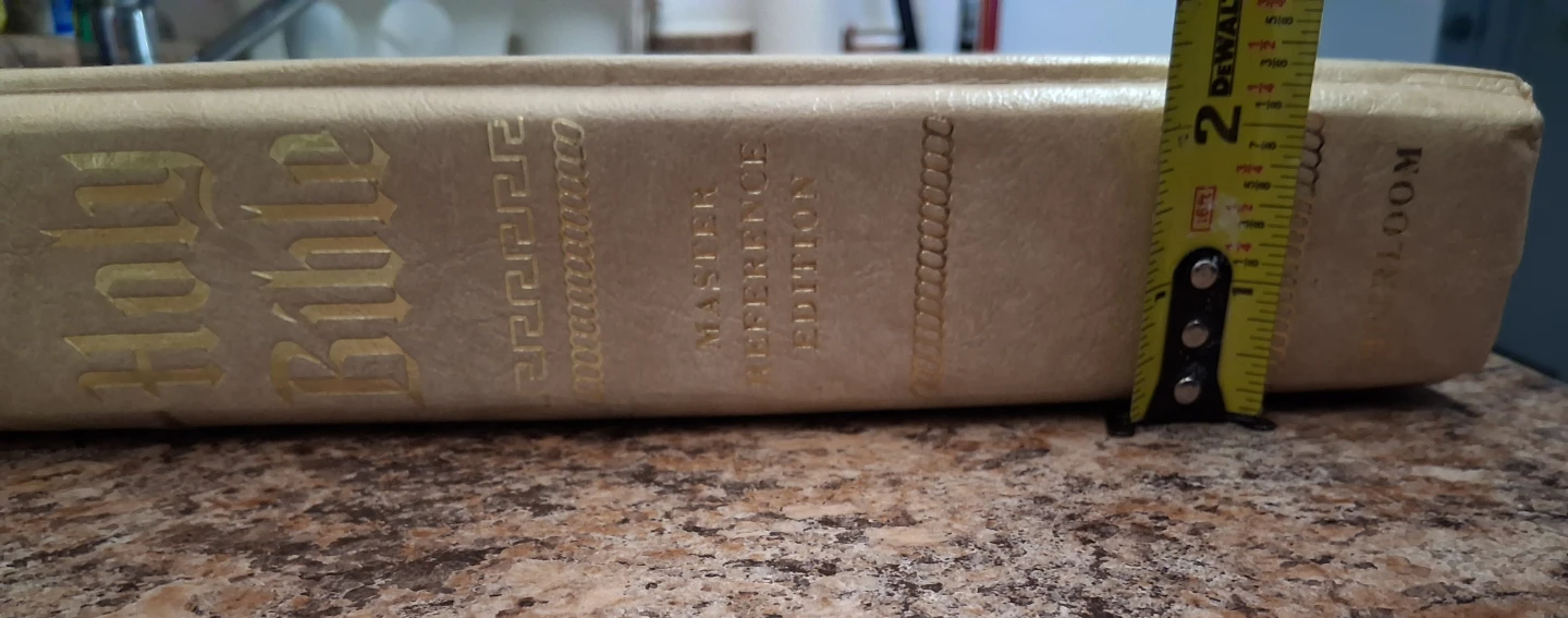 Heirloom Holy Bible Master Reference Edition - photo 4