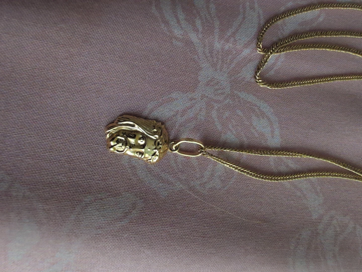 18K Gold Necklace with Jesus Face Pendant - photo 2